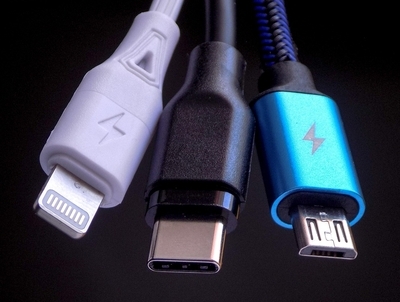 USB-Kabel mit Lightning, USB-C und Micro-USB